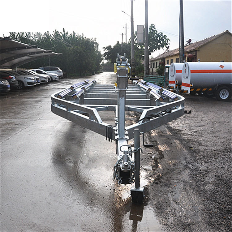 不能隨意拉拽農(nóng)用拖車